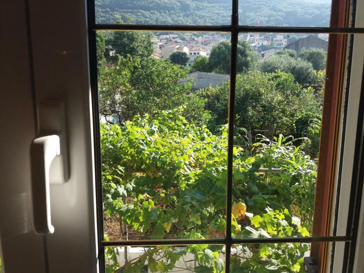J&B Countryside Life - Just For Two Apartment Agios Matthaios  Exterior photo